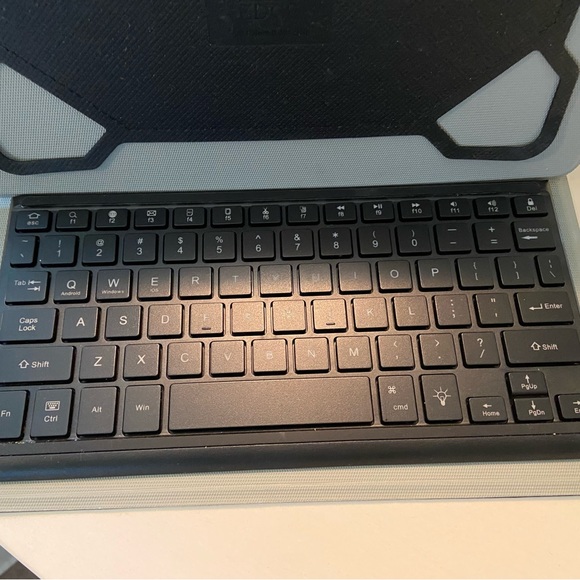 M-Edge Stealth Pro Keyboard - Picture 10 of 11